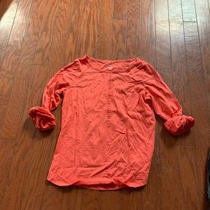 Quarter sleeve shirt